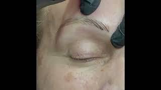 Como é feito Microblading fio a fio.veja o vídeo deixar seu  comentário me siga pra mais informação