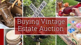 Bidding on Vintage at an Estate Auction | See what's there | What did we get?