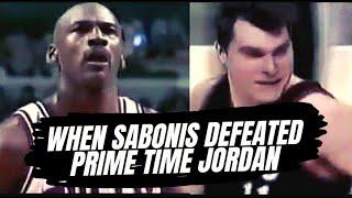 When Arvydas Sabonis defeated Prime Time Michael Jordan!