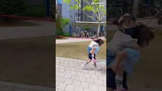 Rohee carrying Romi on her back #youtubeshorts #shorts #viral #jinmiran #rohee