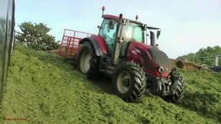 On the Pit. -  Silage making with Pitwork.