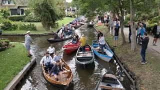 Giethoorn The Netherlands chaos