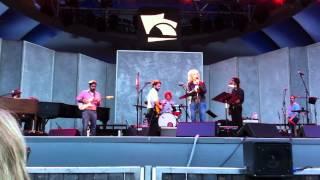 LUCINDA WILLIAMS & DAWES - YESTERDAY WHEN I WAS YOUNG - 6/24/12