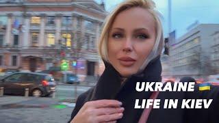 Ukraine  LIFE IN KIEV, March 1, 2025. The Streets of Kiev, Ukraine. Streets Scenes.