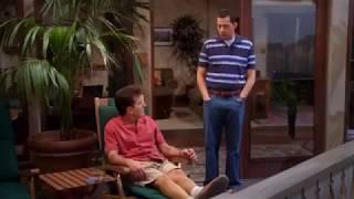 Dois Homens e Meio - Alan Harper trabalhando no Shopping