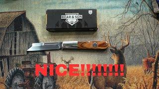 BEAR & SON 4 INCH HERITAGE WALNUT LARGE BARLOW, CARBON STEEL SHEEPSFOOT BLADE MADE IN THE USA, C2180