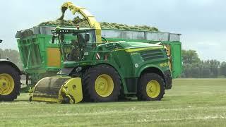 John Deere 8700i forage harvester chopping gras in Germany +++ NO MUSIC