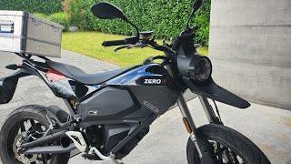 Fast Charging ZERO FXE Motorcycle