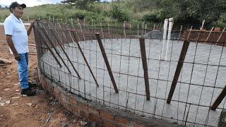 Colocando a tela no tanque de ferro e cimento, acompanhe pessoal!