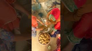 गाँव में शुद्ध देसी घी के लड्डू #rajasthanifood #food #desi #khana #laddu #reels #cooking #ytshorts