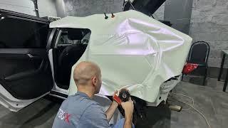 Оклейка заднего крыла в деталях. Учимся формовать и укладывать плёнку под молдинги. Клеим Audi A3.