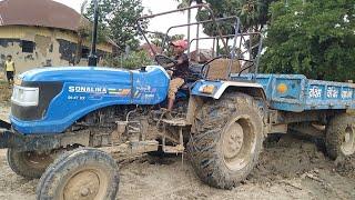 Small boy Tractor driving | Chota Driver unloading tractor mitti #banglartractor