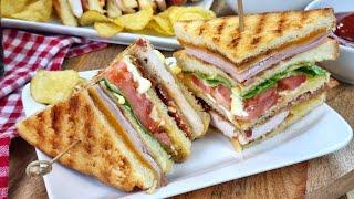 ¡Éxito en Ventas Desde 1894! Delicioso Sándwich Club o Clubhouse Sandwich de pollo (VIPS)