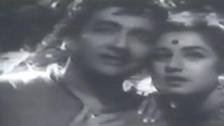 chand ko dekho ji..Chand Mere Aaja 1960_Nanda& BharatBhushan_Lata _Rafi_I C Kapoor_Chitragupt_a tri.