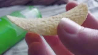 Pringles Sour Cream & Onion Food Review