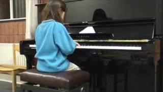 7yo girl learning how to play jazz funk piano