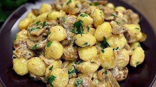 Una cena facile e deliziosa! Gnocchi di patate con sugo di funghi.