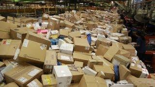 Inside FedEx's 'Superhub' During Christmas Rush