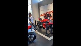 BIKES! BIKES! BIKES! | Having a look at the Ducati Newport Beach Showroom!!