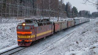 Russian railways: trains at the "Transsib". Wonderful Skoda ChS4T and various freight locomotives.