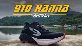 910 Hanna (First Run) - Sepatu Lari Kenyal Tapi Stabil, Cocok Pemula