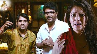 பொண்ணுங்களுக்கெல்லாம் கரப்பாண்பூச்சினா பயம்ப்பா | Aranmanai | SundarC | Hansika Motwani|Andrea