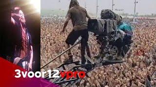 Eddie Vedder revisits his most famous stagedive 26 years later - Pinkpop 2018