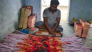 Tremendous Rocket Cracker (Two Sound) Mass Production in Fireworks Factory