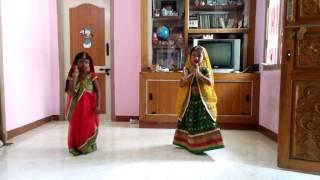 Sana and aradhana performance for aayarppaadi maalikaiyil