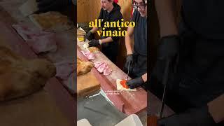 Las focaccias del All’Antico Vinaio al lado de Numa Camperio en Milán  