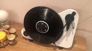 Pro-ject VT-E BT vertical turntable playing music on Sonos