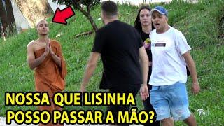 NOSSA QUE LISINHA POSSO PASSAR A MÃO? (ELES FICARAM MUITO BRAVOS)