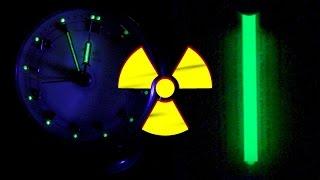 radioluminescence / scintillations from H-3 (Tritium) vs. Radium (Ra-226) - highly radioactive!