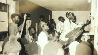 Guelewar Band of Banjul - Djaraama / From : Tasito