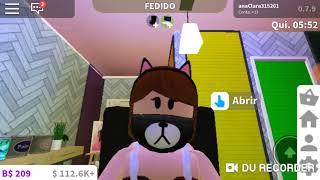 Consegui o troféu de jogadora no bloxburg!