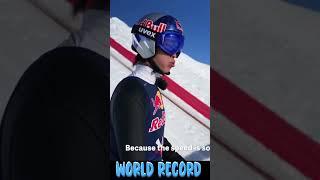 НОВЫЙ МИРОВОЙ РЕКОРД ПО ПОЛЁТАМ НА ЛЫЖАХ. World’s Longest Ever Ski Jump New Record #shorts_