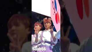 (Fancam) 180811 Wanna One Jihoo Catch & Wear Fan's Minnie Mouse Ears @ KCON LA 2018