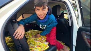 Surprising Piyush With Maggi  In Car