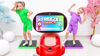 Freeze Dance Challenge with Kids!