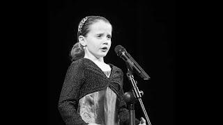 Amira Willighagen growing up.