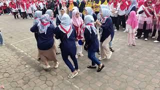 Yel Yel Wali Murid Kelas 2a Lomba HUT RI 79