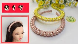 Fantastic pearl hair accessory with ribbon