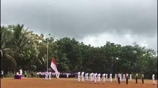 Pengibaran Bendera Merah Putih di lapangan pangangonan oleh MTs Asyisifa||suara ibu2 berisik banget