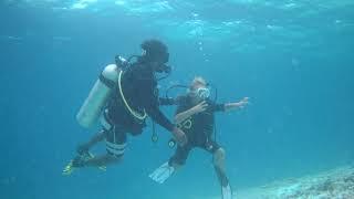 Emilia's first diving, Maldives, March 2021 / Pierwsze nurkowanie Emilii Malediwy, marzec 2021