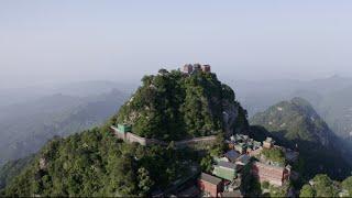 Taking you on a hike up the famed Wudang Mountains