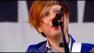 Two Door Cinema Club - What You Know (Glastonbury 2011) [lyrics/legendado]