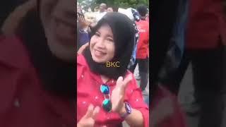 VIRAL ‼️ Aksi Mak - Mak Godain Abang Ojol #shorts #shortvideo