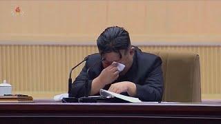 Ким Чен Ын плачет над докладом о рождаемости