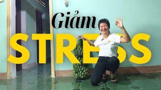 Yoga Cười Giảm Stress Mua Sắm Tết