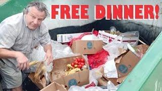 ALDI Dumpster Diving Just After Employees Brought Out Four Grocery Carts Full of Food to Trash
